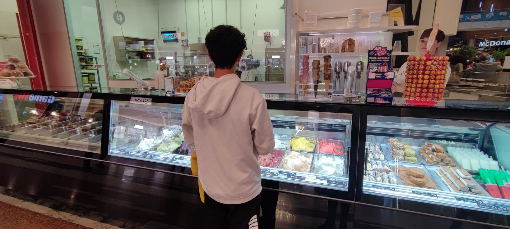 In gelateria