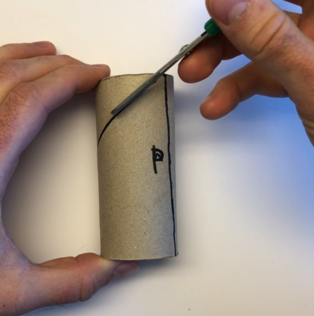 Klopapierrolle_schneiden